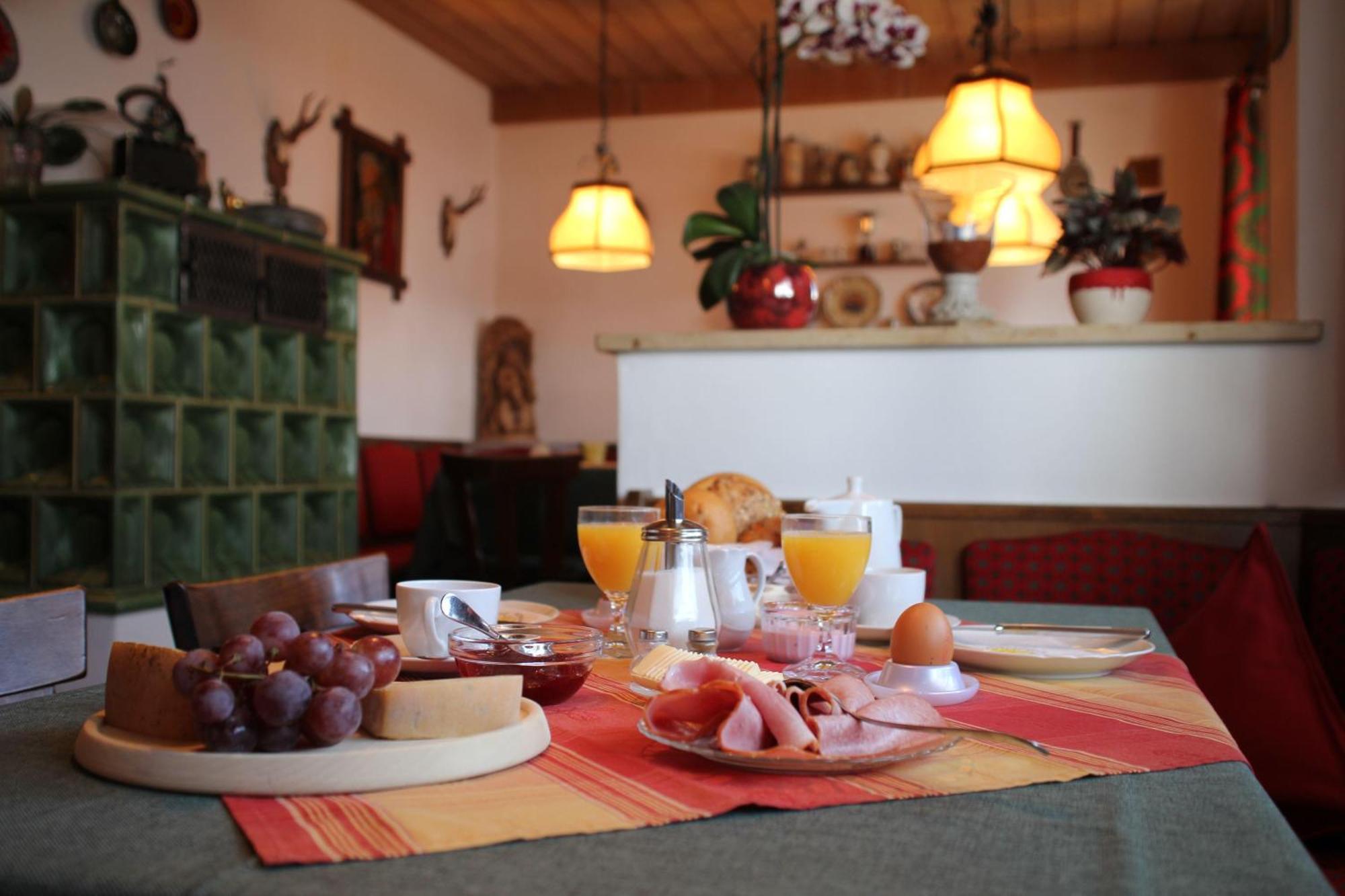 Ferienwohnung-Susanne-Im-Gaestehaus-Bergfrieden Bayersoien Esterno foto