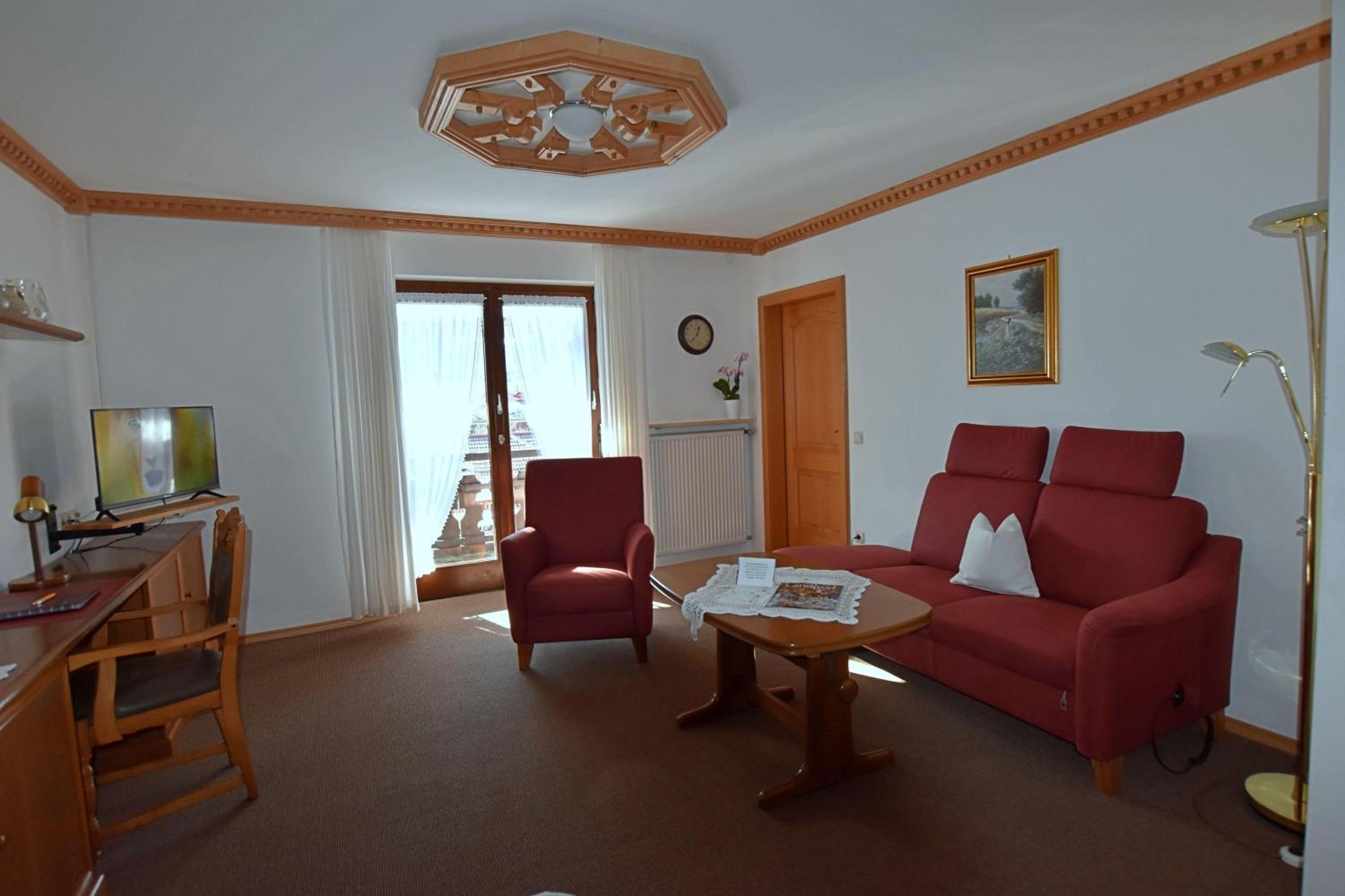 Ferienwohnung-Susanne-Im-Gaestehaus-Bergfrieden Bayersoien Esterno foto